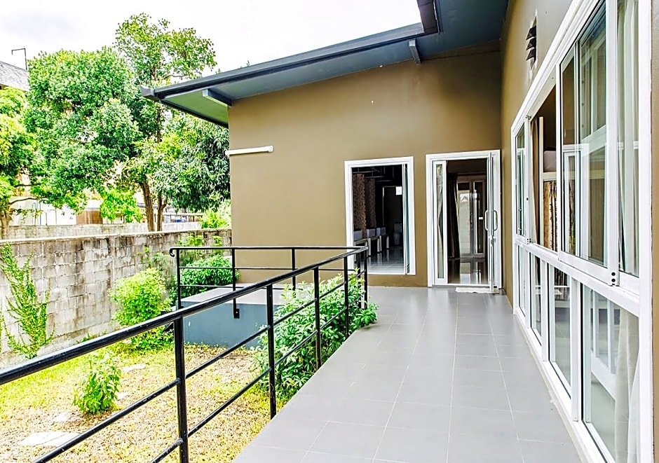 Rasta Hostel by Little Boat 