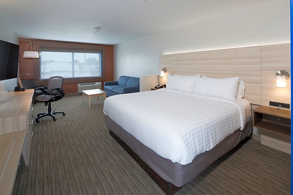 Holiday Inn Express Hotel & Suites Bay City By IHG