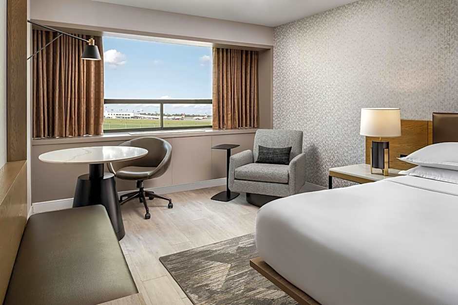 Sheraton Montreal Airport Hotel