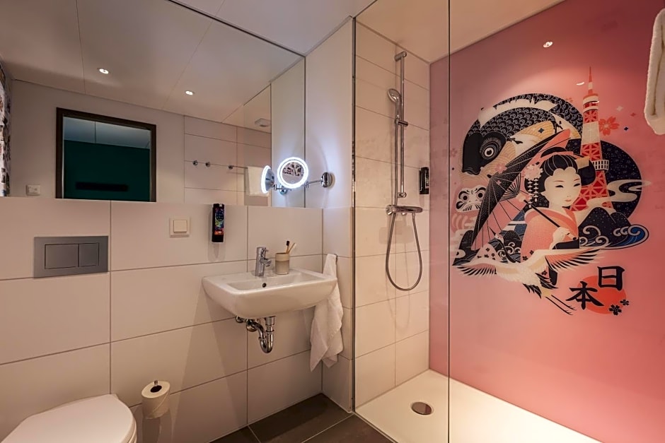 Holiday Inn - the niu, Tab Dusseldorf Main Station By IHG