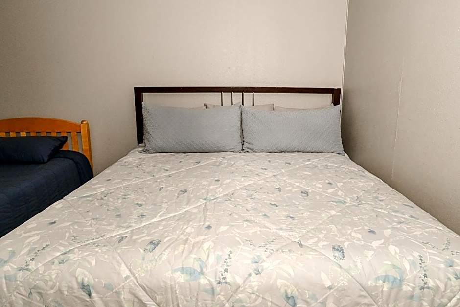 Tritons Place-Half Acre Oceanfront Paradise With Private Pool, Jacuzzi, Fire Pit, Beach Access