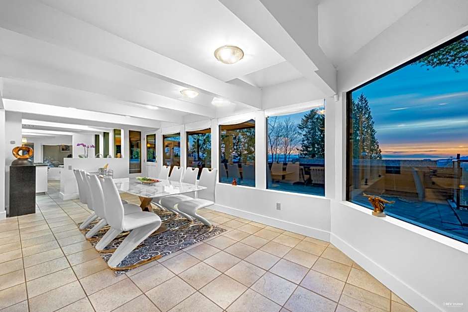 Cypress: Private Bedroom/Bathroom/Office, with Shared Pool, Hot tub