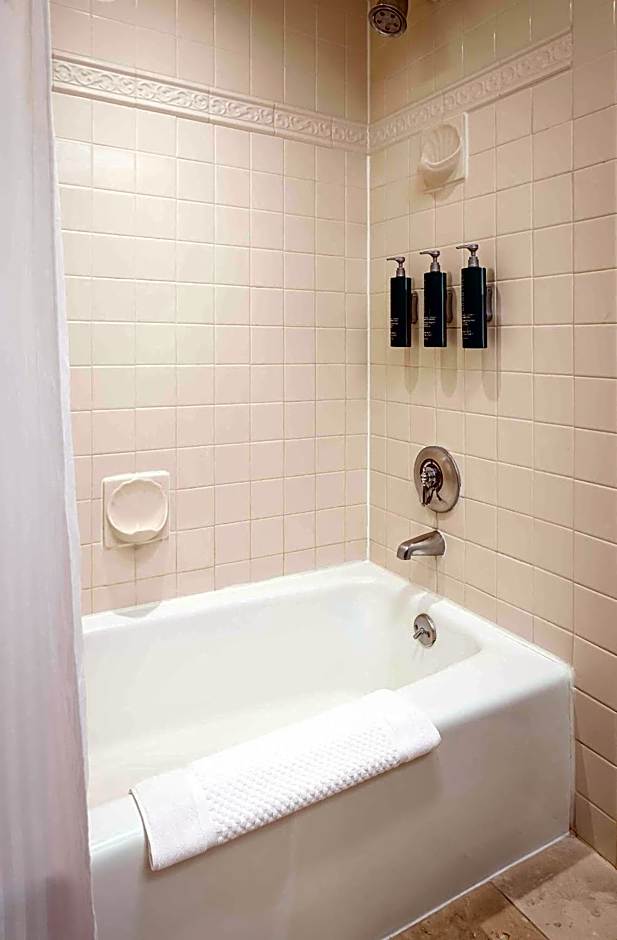 DoubleTree By Hilton San Jose
