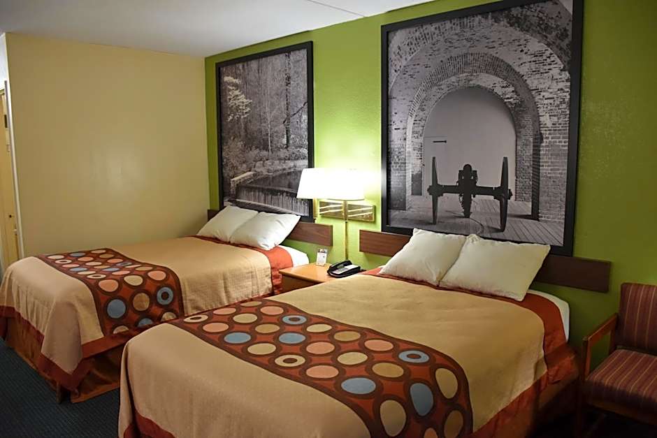 Photo 1 of 4 of 2 Double Beds, Smoking