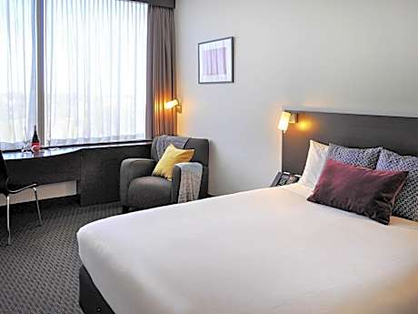 Standard Queen Room - Accessible
