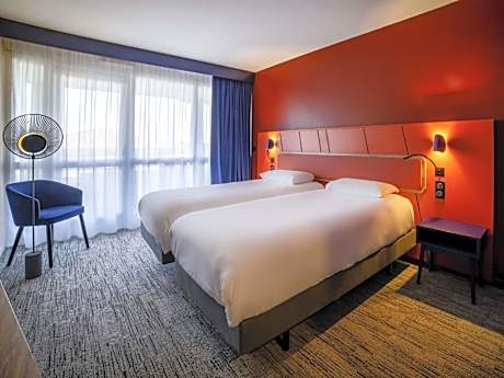 Classic Twin Room - City Side