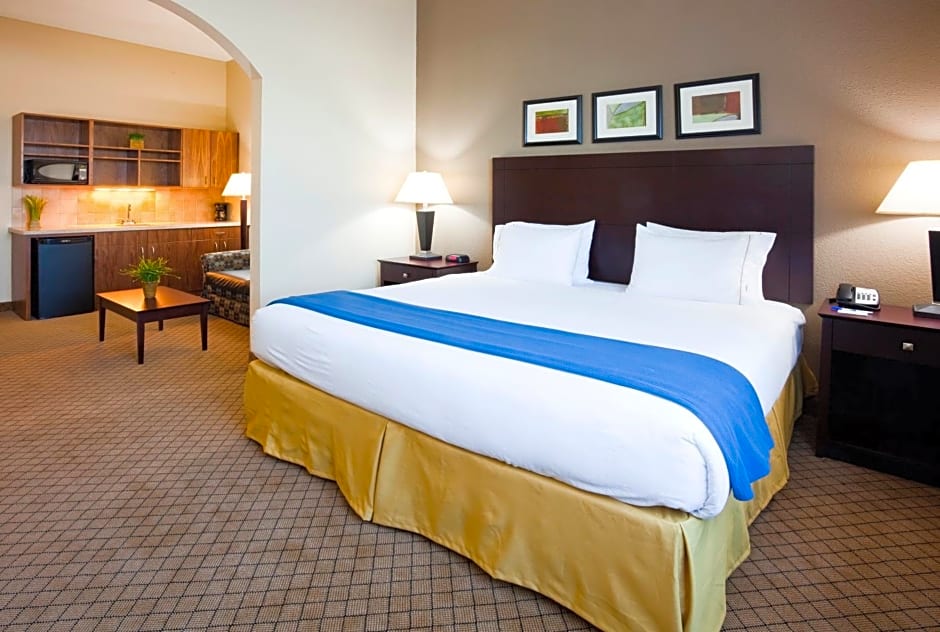 Holiday Inn Express Hotel & Suites Mankato East, an IHG Hotel