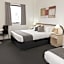 Adelaide Riviera Hotel