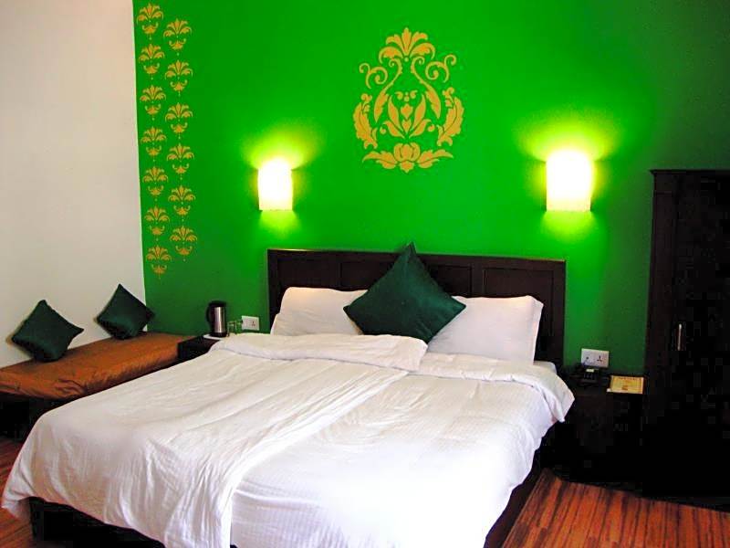 La Casa Hotel