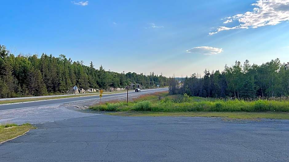 Lively Inn and Suites - Sudbury