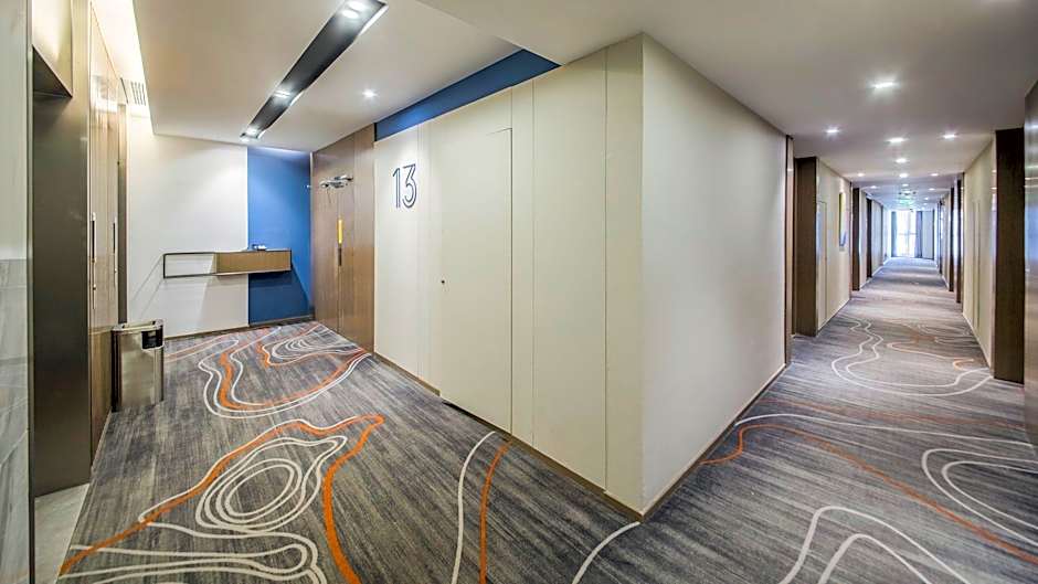 Holiday Inn Express Xichang City Center By IHG