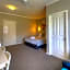 Hilldrop Motor Inn