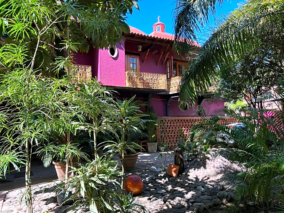 ETNICO LOCAL HOUSE