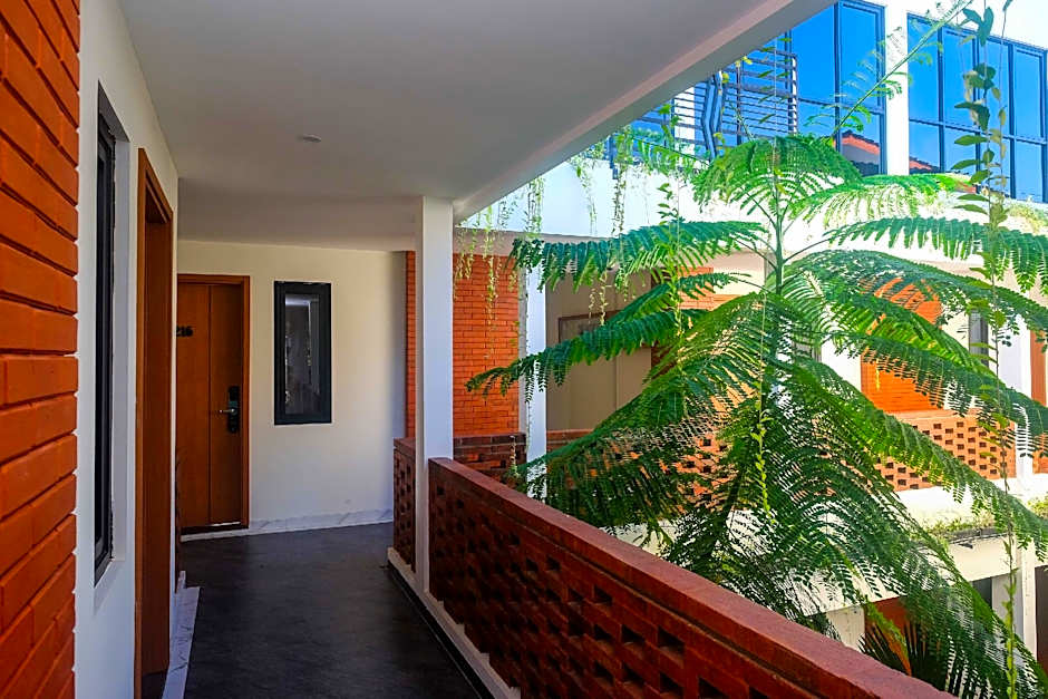 Urbanview Hotel Nardis Living near UMY