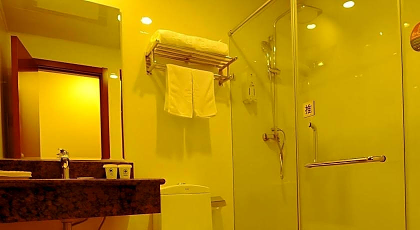 GreenTree Inn Qinhuangdao Peace Avenue Express Hotel