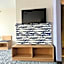 Tapa Hotel, Inn & Suites
