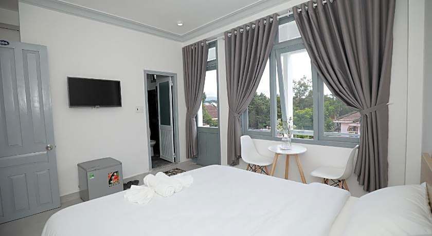 M Hotel