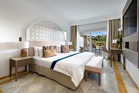 La Cala Resort