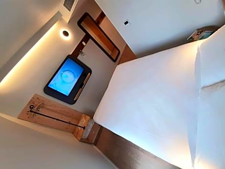 Pop Room with Double Bed Or Two Single Beds