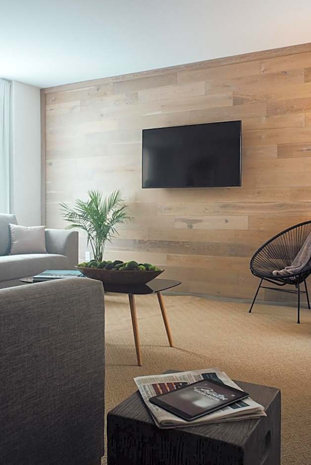 The Preston House and Hotel