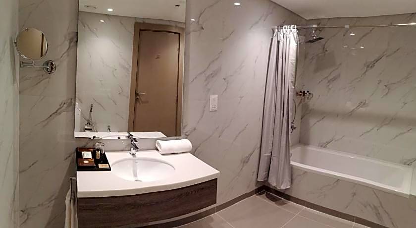 Gloria Hotel & Suites