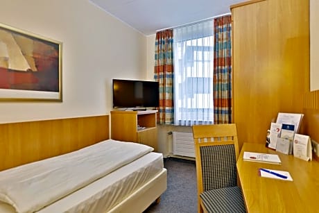 Standard Double Room - Free City Ticket