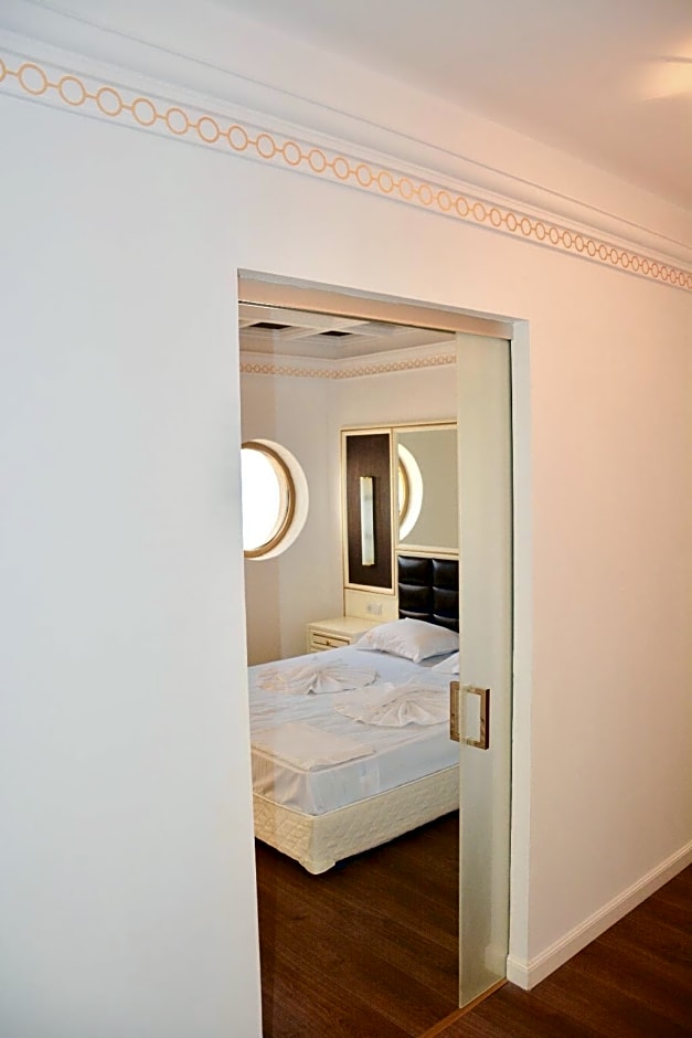 Golden Rainbow VIP Residence