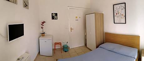 Single Room with Private External Bathroom