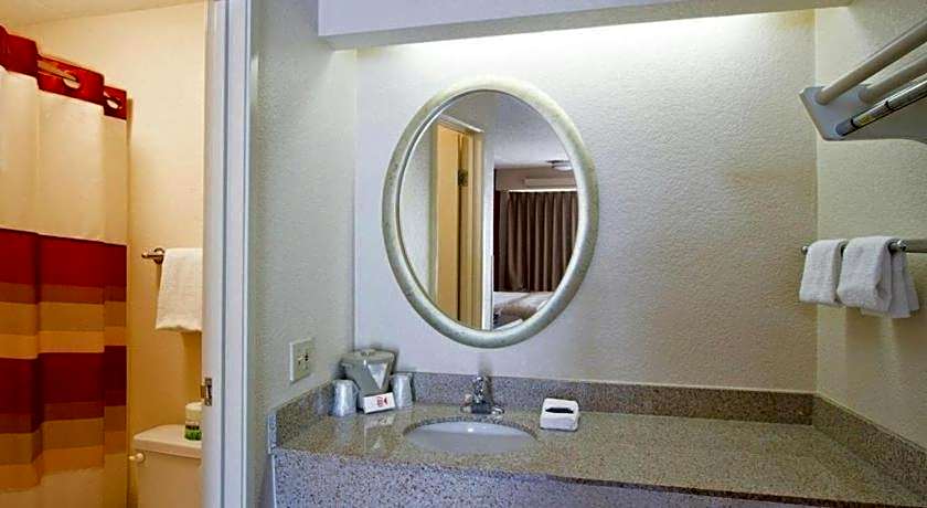 Red Roof Inn Akron
