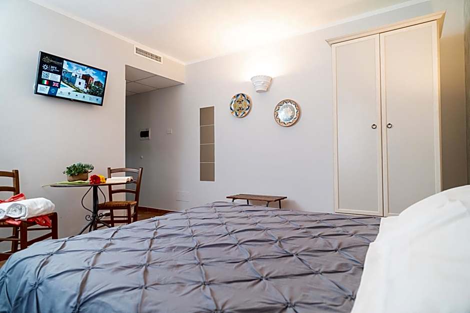 Photo 1 of 7 of 1 Double Bed or 2 Beds