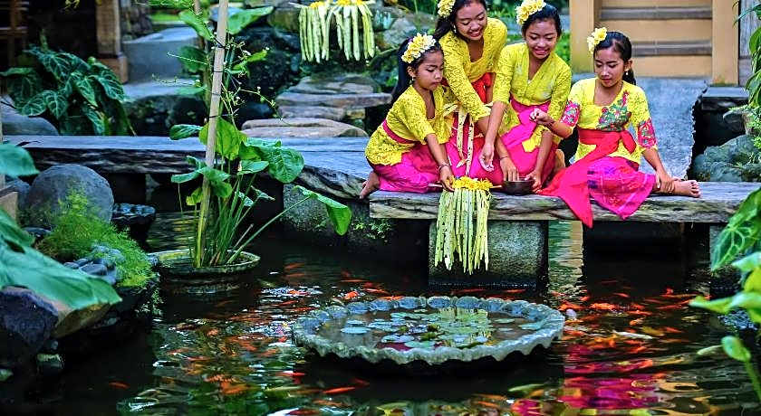 Uma Shanty Near to Lempuyang