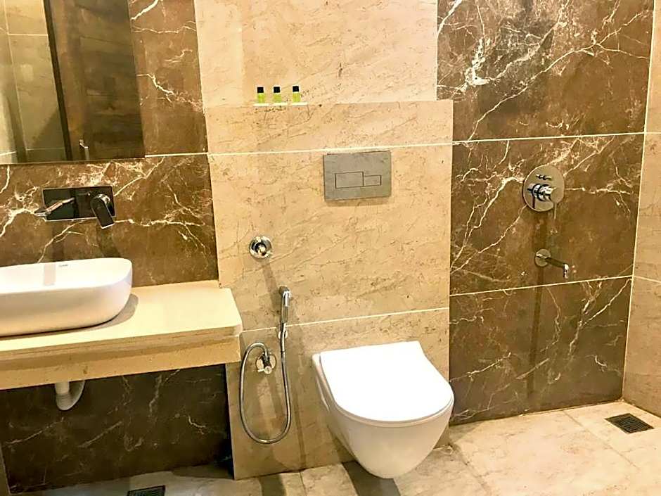 Hampton Hotel - 200 mt from Golden Temple 