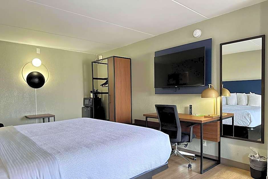 La Quinta Inn & Suites by Wyndham Huntsville Research Park
