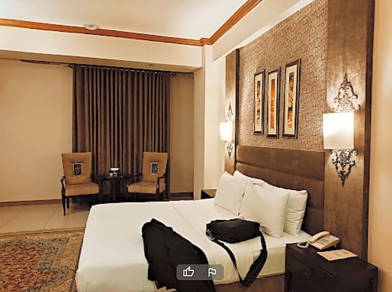 Shelton's Rezidor Peshawar