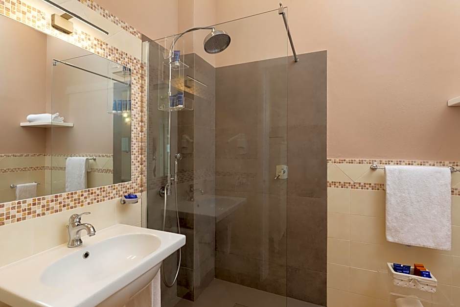 Marin Hotel