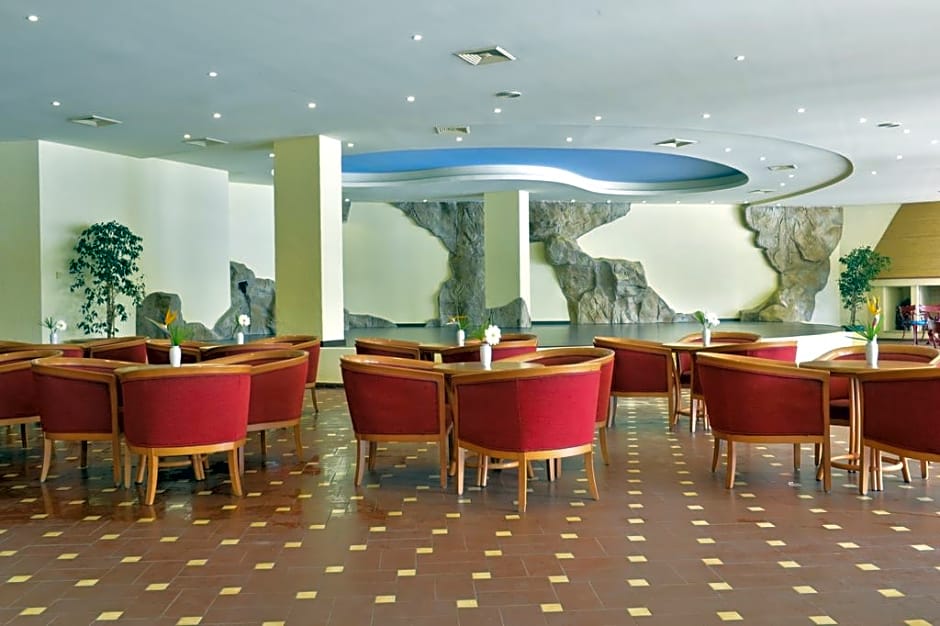 Pestana Delfim Beach & Golf Hotel