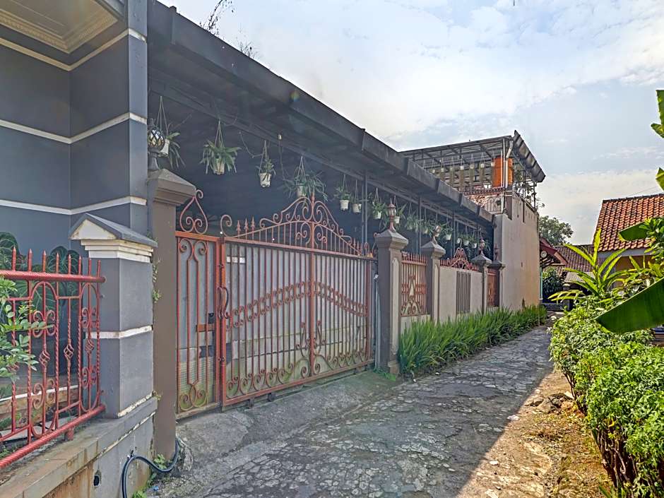 Oyo 91480 Putridapisa Syariah