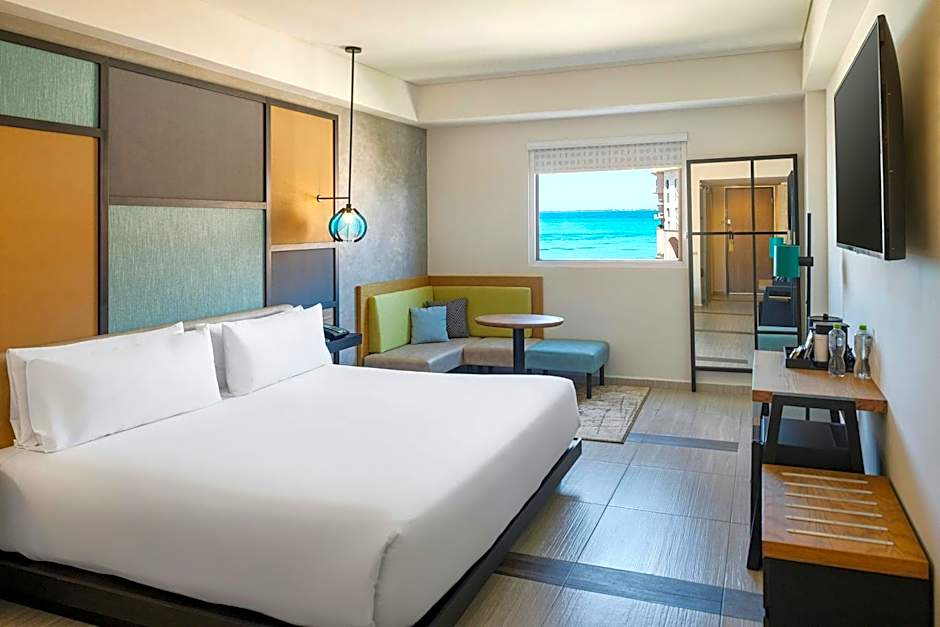 Photo 1 of 8 of 1 King Bed Guestroom, Ocean View