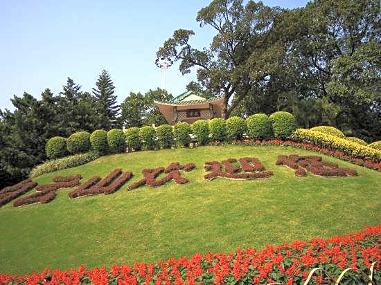 Yilong Hotel