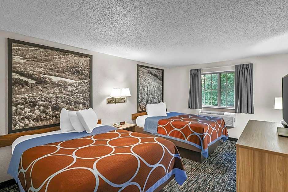Super 8 by Wyndham East Stroudsburg/Poconos