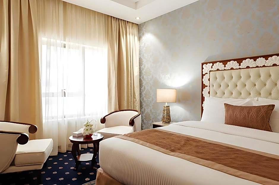 Crystal Plaza Al Majaz Hotel