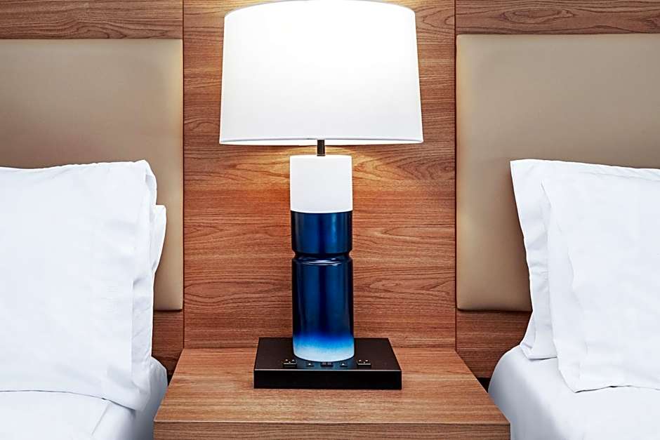 Candlewood Suites Topeka Hotel By IHG