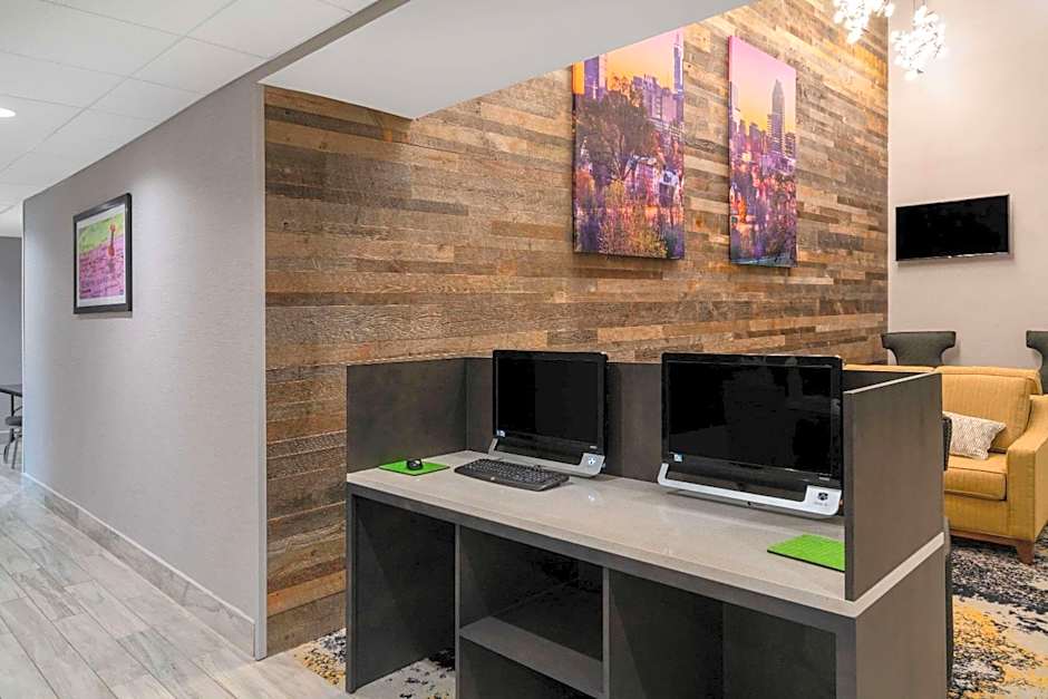 La Quinta by Wyndham Raleigh Downtown North