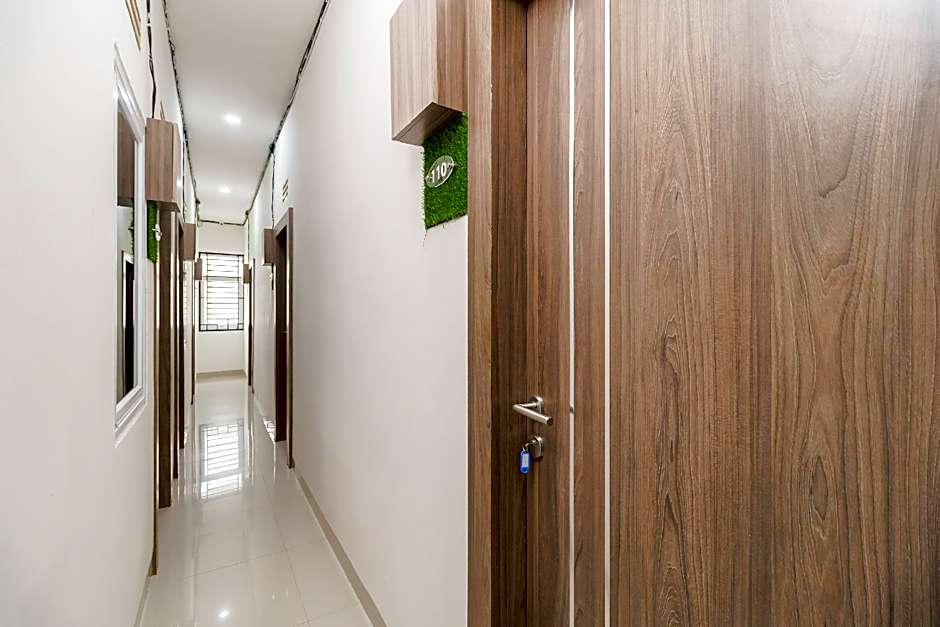 RedDoorz Plus @ Grand Tara Homestay Palembang