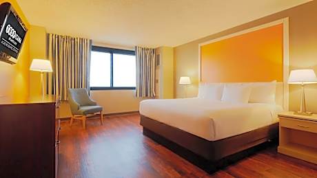 Solana Luxury Room, 1 King, Non-Smoking