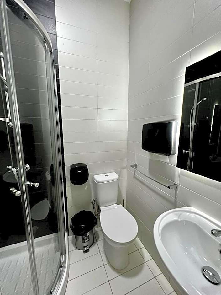 Bookarest Hostel Malta