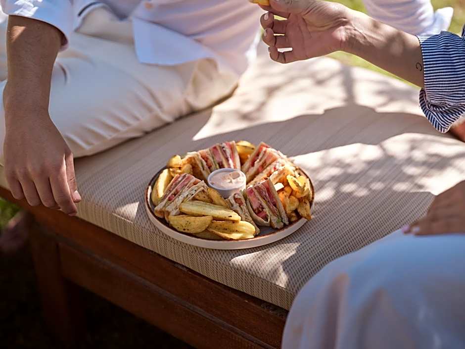Civitel Attik Rooms & Suites