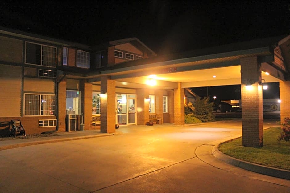 Garden City Inn