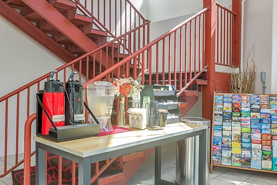 Pacifica Beach Hotel