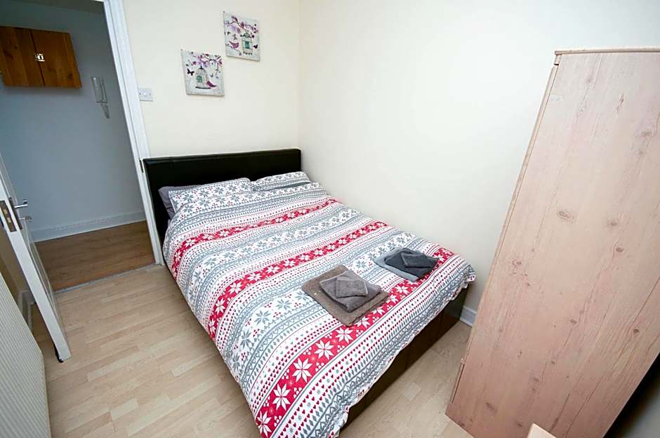 MARLEY MANSIONS APARTMENT - Clarendon